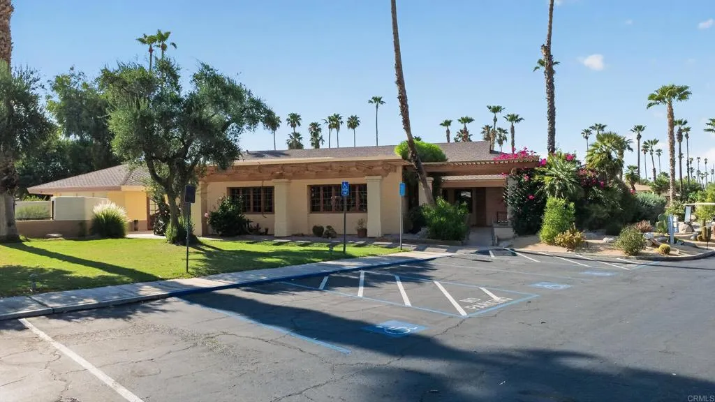 https://cdn.realtyfeed.com/cdn/127/306785227/79de2828b3906a0f61071d549ca72fe8.webp