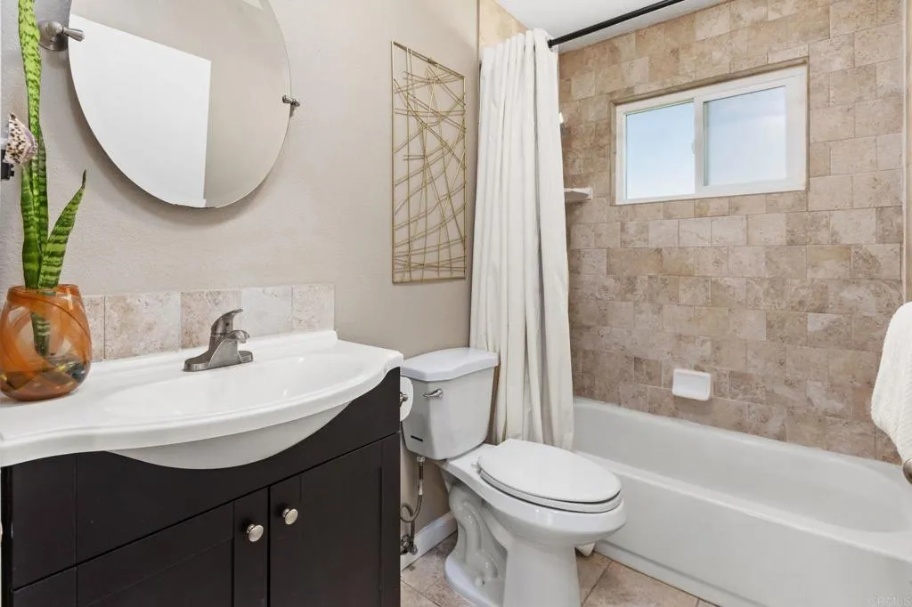 https://cdn.realtyfeed.com/cdn/127/306785241/60e239063ca15b2d95f9702a5dbdd7a4.webp