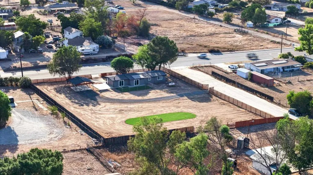 https://cdn.realtyfeed.com/cdn/127/306785243/c4dff008e6d63875ba1f040a9d30bd5d.webp