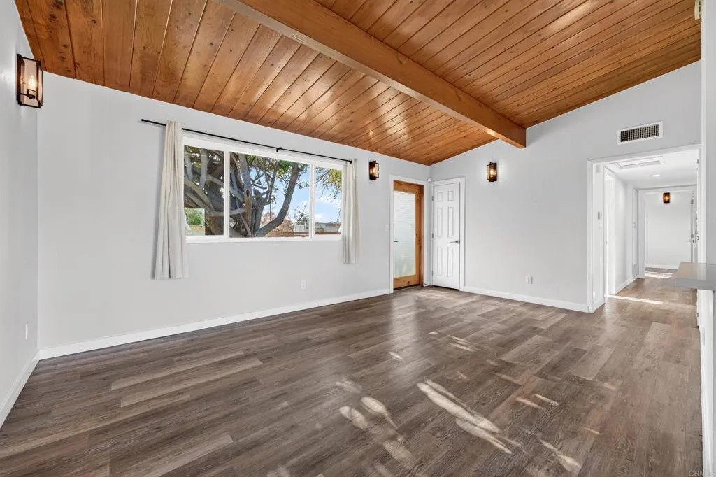 https://cdn.realtyfeed.com/cdn/127/306785243/cfa2023f9b161c6e4a5180fe29a138ea.webp