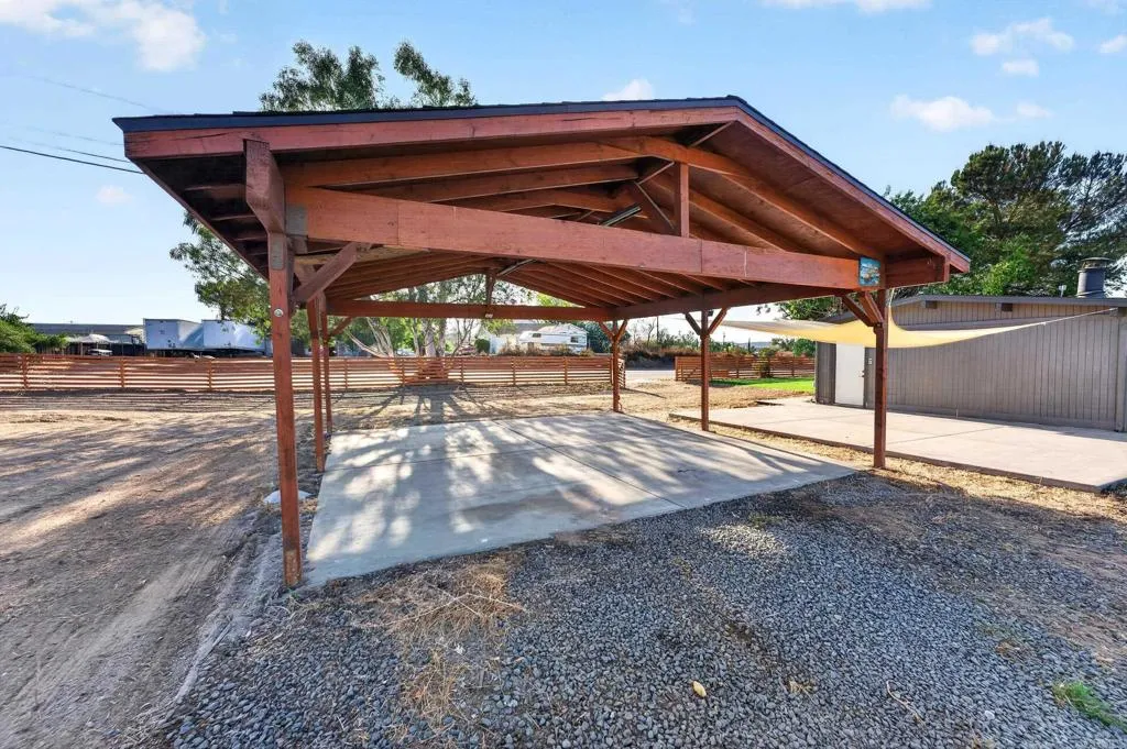 https://cdn.realtyfeed.com/cdn/127/306785243/f576f58643d62698ad7fa756a0fc5e39.webp