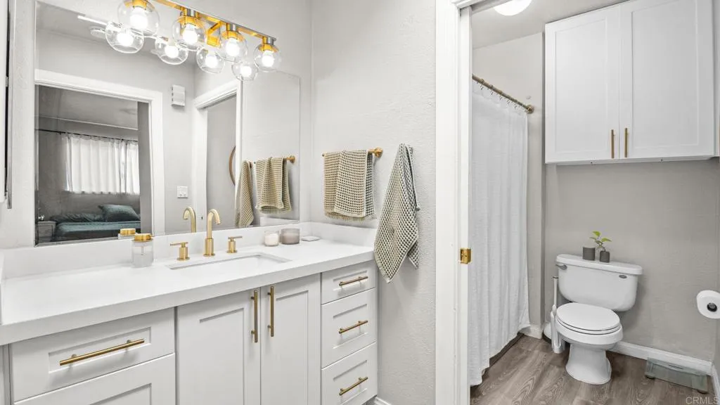 https://cdn.realtyfeed.com/cdn/127/306785247/1cc83f8b8908c695bb4e2c3ef2aa6f2b.webp