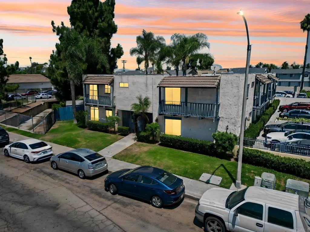 https://cdn.realtyfeed.com/cdn/127/306785247/1cdce2f2a8f44f8ba11fe828fc9e3703.webp