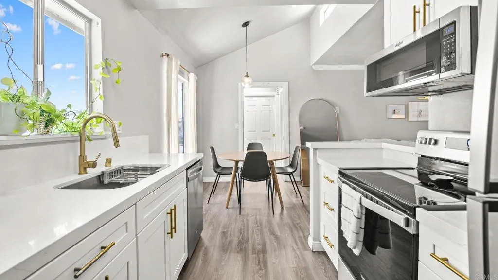 https://cdn.realtyfeed.com/cdn/127/306785247/a10c511dd42e3e7cd48fa07d6642d0ad.webp