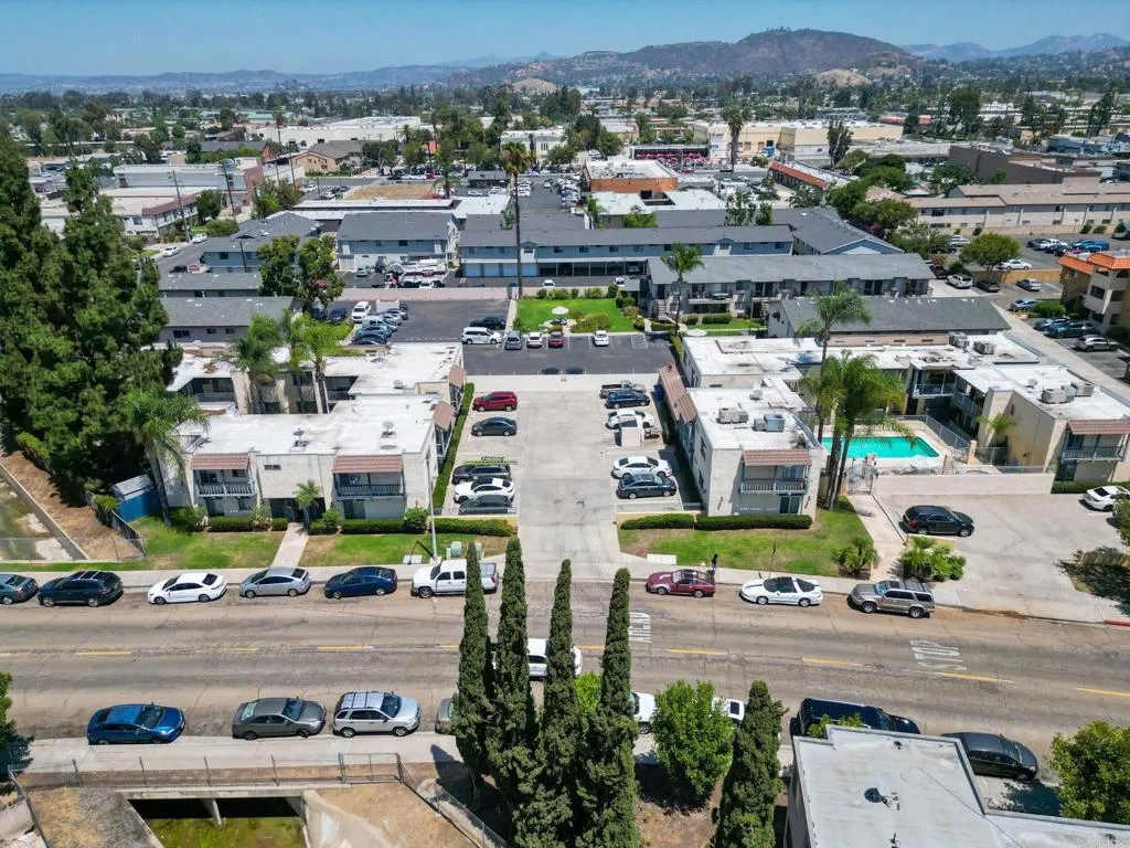 https://cdn.realtyfeed.com/cdn/127/306785247/d6fa8e1e13f910e85c129de6764d15c5.webp
