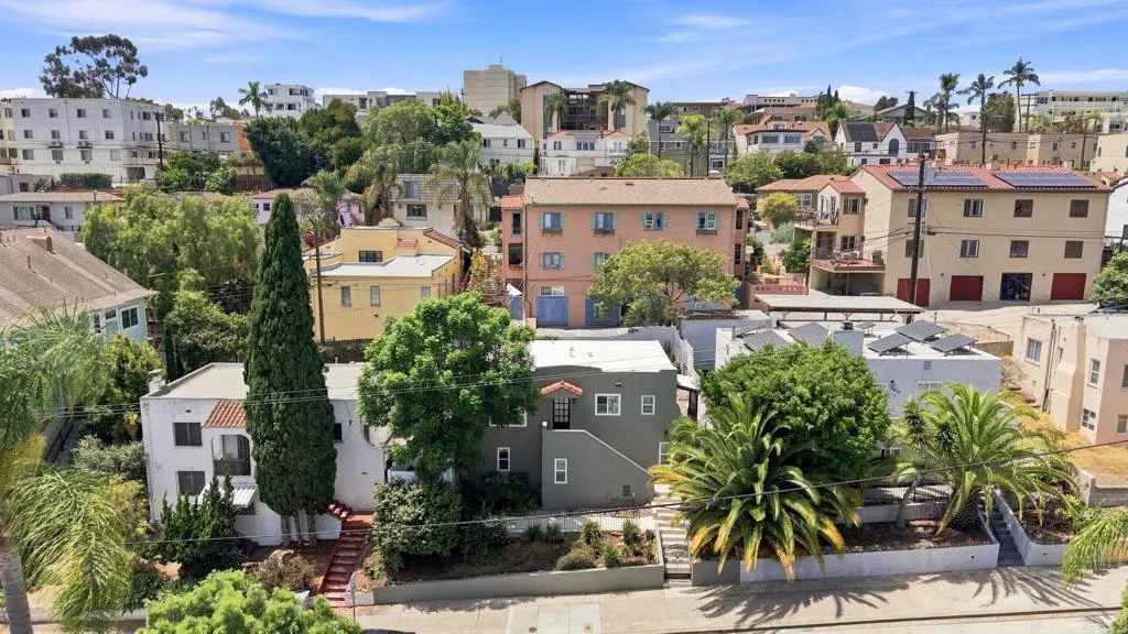 https://cdn.realtyfeed.com/cdn/127/306785264/0cee79986e0747dd108dd1d8a8b230a7.webp