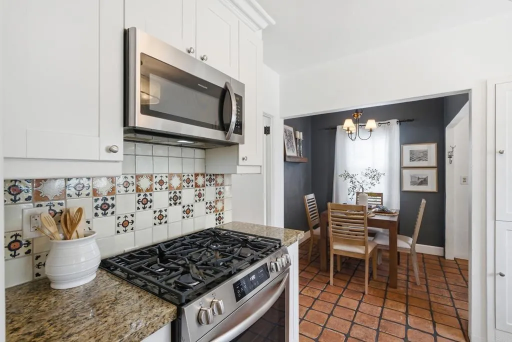 https://cdn.realtyfeed.com/cdn/127/306785264/848cad412c23dad6f7879bf0483630ee.webp
