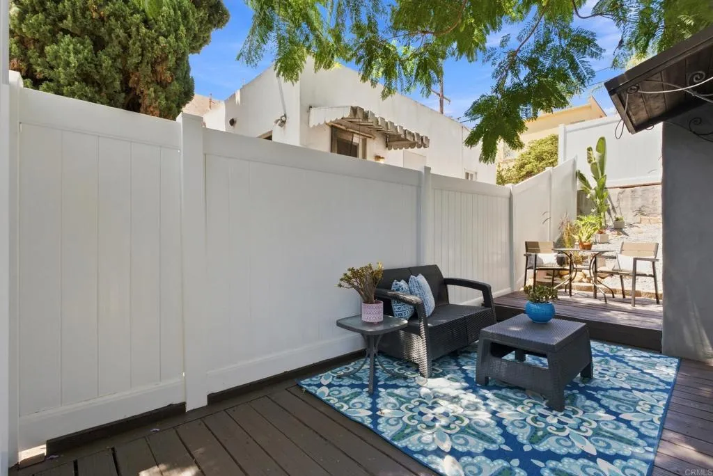 https://cdn.realtyfeed.com/cdn/127/306785264/a3033671aecc44799d1f386d504a0328.webp