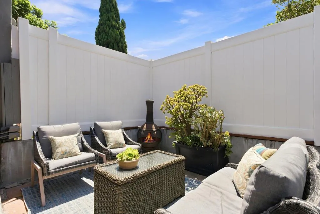 https://cdn.realtyfeed.com/cdn/127/306785264/beefc57d123d08c2dc092d39b7ec0b41.webp