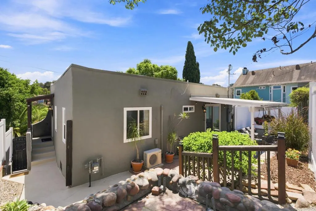 https://cdn.realtyfeed.com/cdn/127/306785264/c04f3824ac94d4f9ee48b89f77e51831.webp