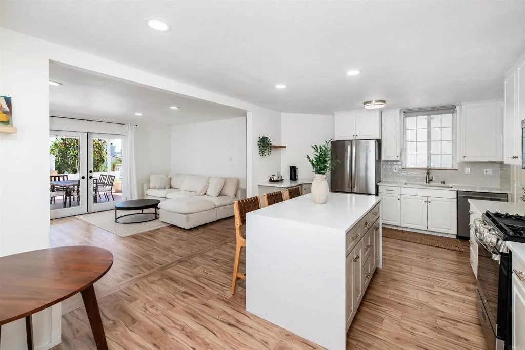 https://cdn.realtyfeed.com/cdn/127/306785274/11284545f07e6d5f7ae1e65393380ffe.webp