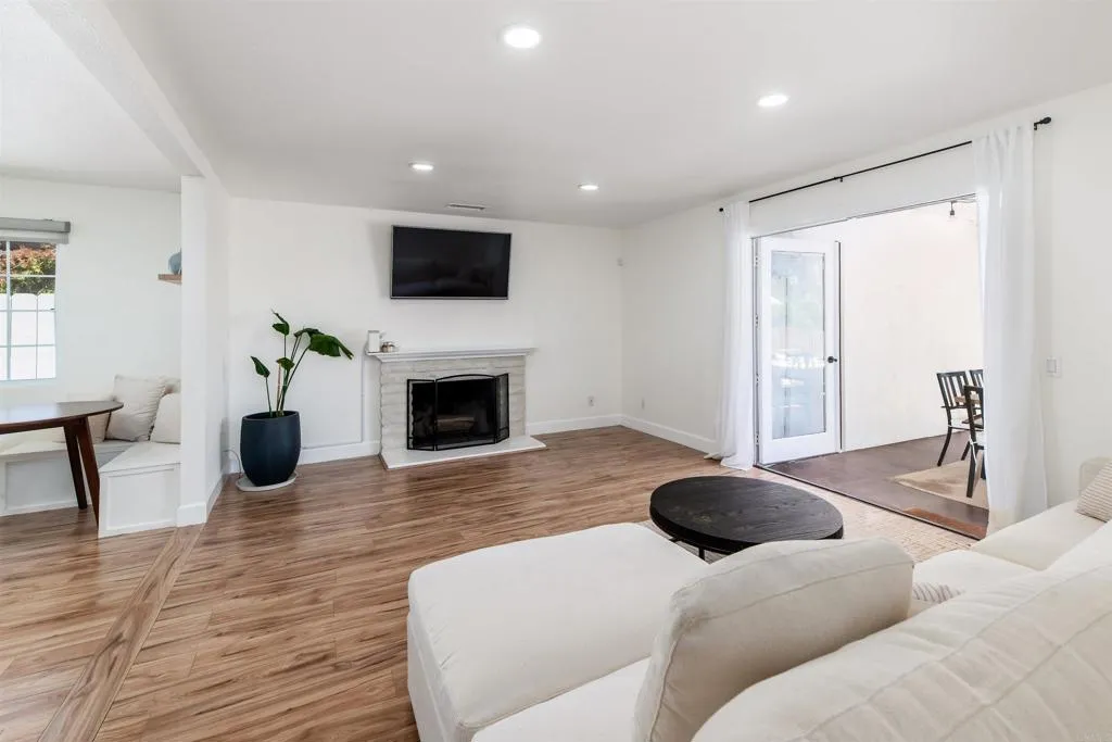 https://cdn.realtyfeed.com/cdn/127/306785274/53174c844fed2ff36a459eb3138c22be.webp
