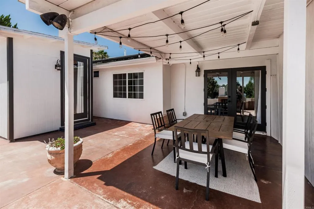 https://cdn.realtyfeed.com/cdn/127/306785274/8fced8be422d555d60c7d4b1856dc021.webp