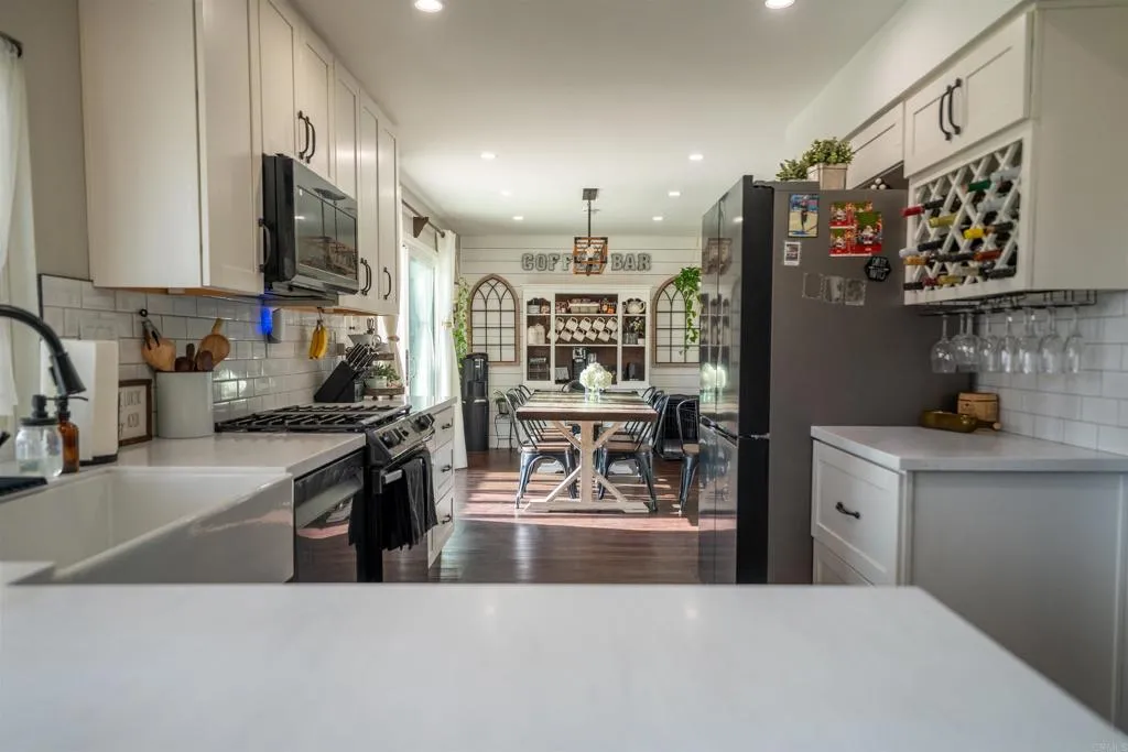 https://cdn.realtyfeed.com/cdn/127/306785302/8261bf0f5b59bd4a57c5608eae08974f.webp