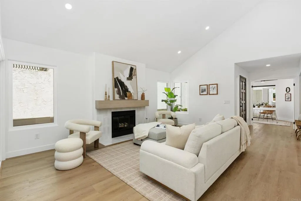 https://cdn.realtyfeed.com/cdn/127/306785335/b1e6e803423c8cde1820c12133ac3039.webp