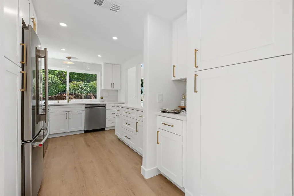 https://cdn.realtyfeed.com/cdn/127/306785335/b3d213a77c2ac513b233d21190b946fb.webp