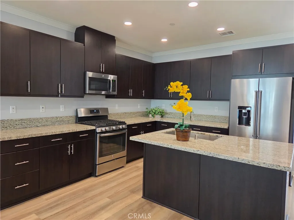 Lake Forest, CA 92630