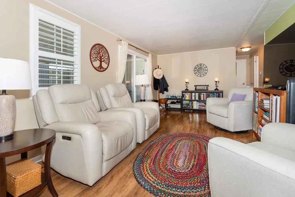 https://cdn.realtyfeed.com/cdn/127/306785390/169d84cbc39bce89b1c27009815a8d2a.webp