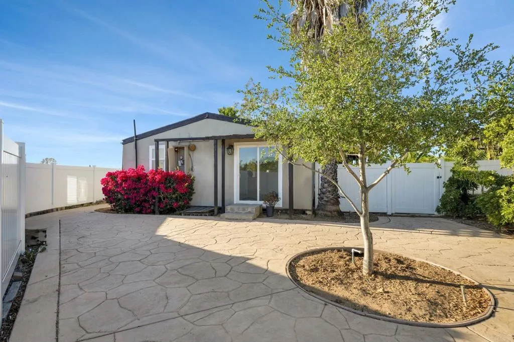 https://cdn.realtyfeed.com/cdn/127/306785408/a0a2a08b2c2a75befa296af0afdb5a23.webp
