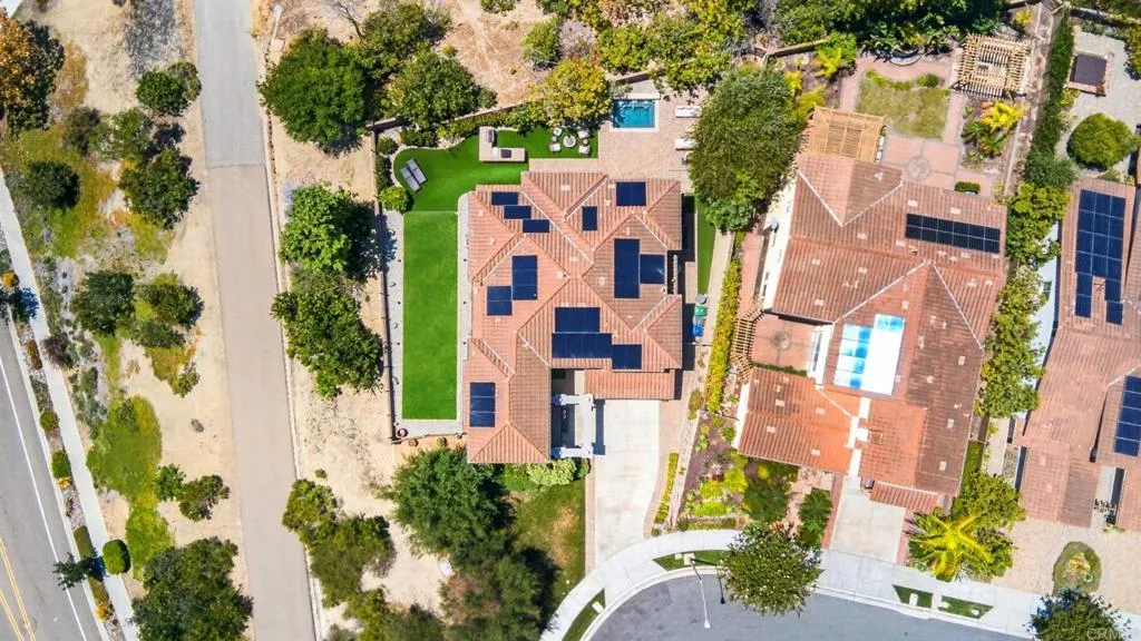 https://cdn.realtyfeed.com/cdn/127/306785415/27aebe27d930655ae719847d2b6d45e9.webp