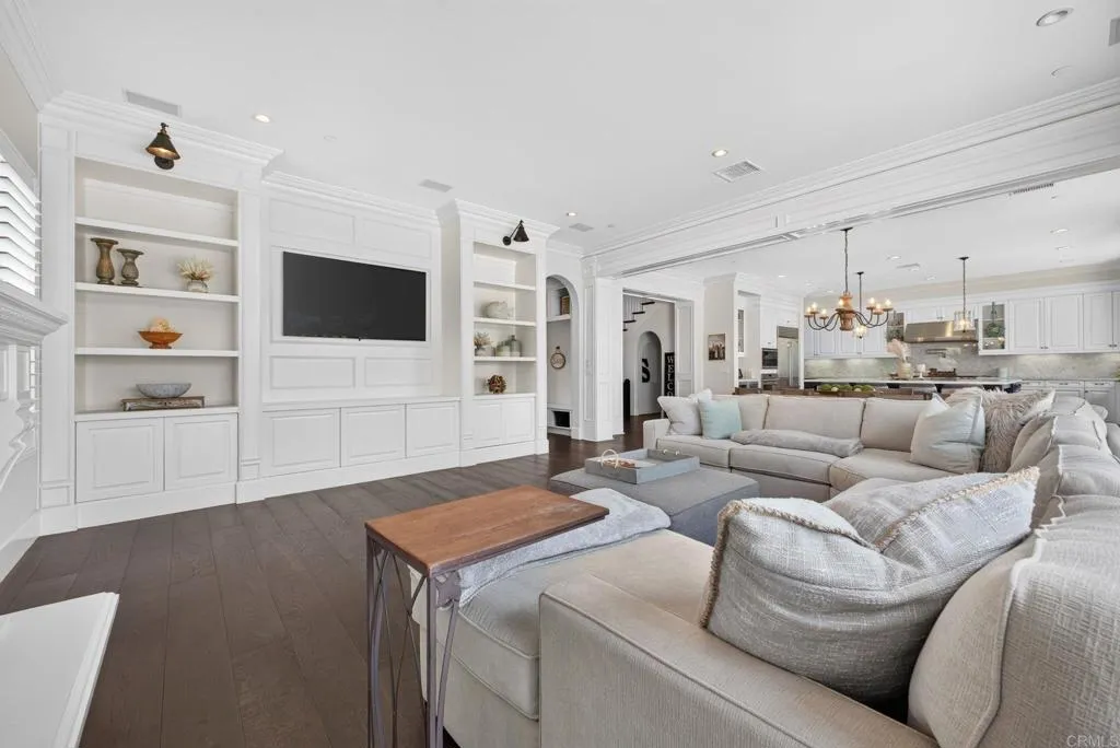 https://cdn.realtyfeed.com/cdn/127/306785415/4b36917d8791af37d78ba9c24c9a9777.webp