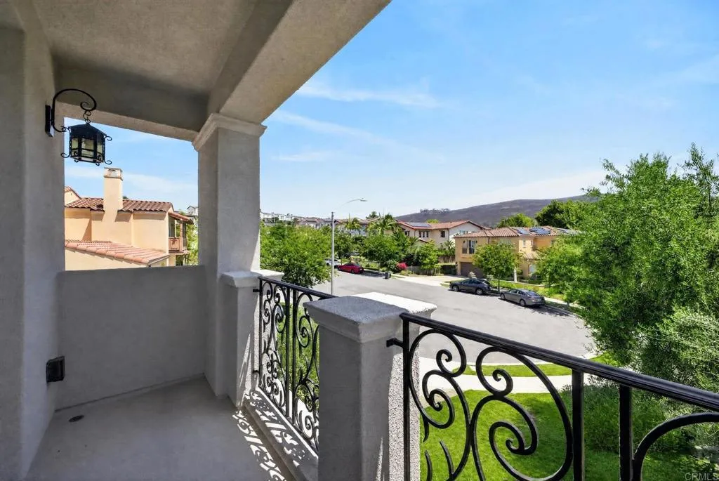 https://cdn.realtyfeed.com/cdn/127/306785415/7cbceabedf3b30df43bdc6681f374d7c.webp
