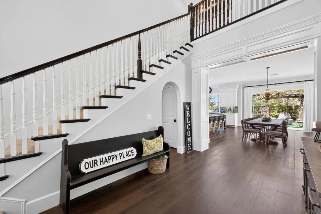 https://cdn.realtyfeed.com/cdn/127/306785415/b68c5cea89f4e32502857576756a16d0.webp