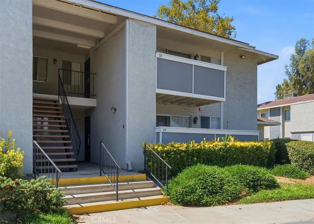 26200 Redlands Boulevard 98