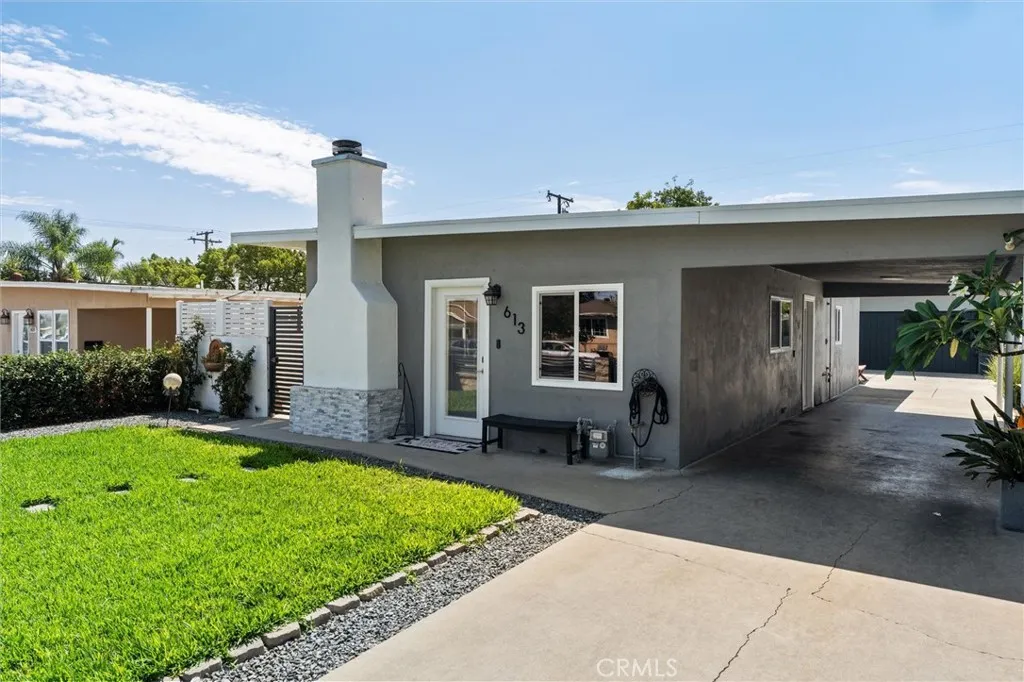 Azusa, CA 91702