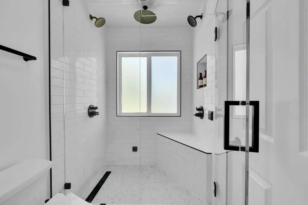 https://cdn.realtyfeed.com/cdn/127/306785547/a7b8daf53806ff8eb9ca5157aed4eb0a.webp