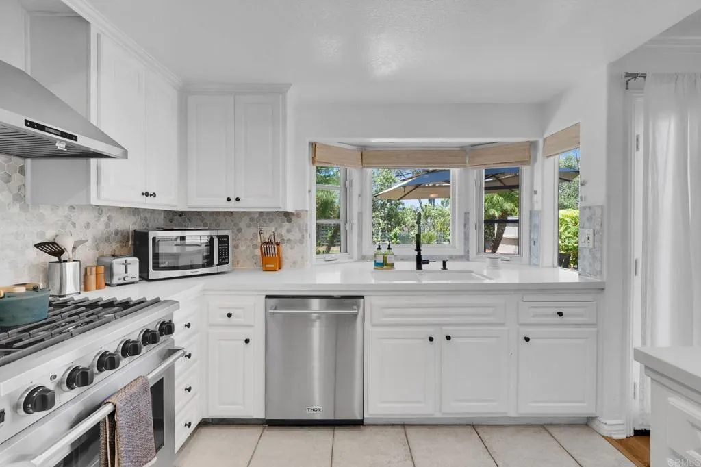 https://cdn.realtyfeed.com/cdn/127/306785547/ed6cfa96b4a66dc6a21cba86e006c616.webp