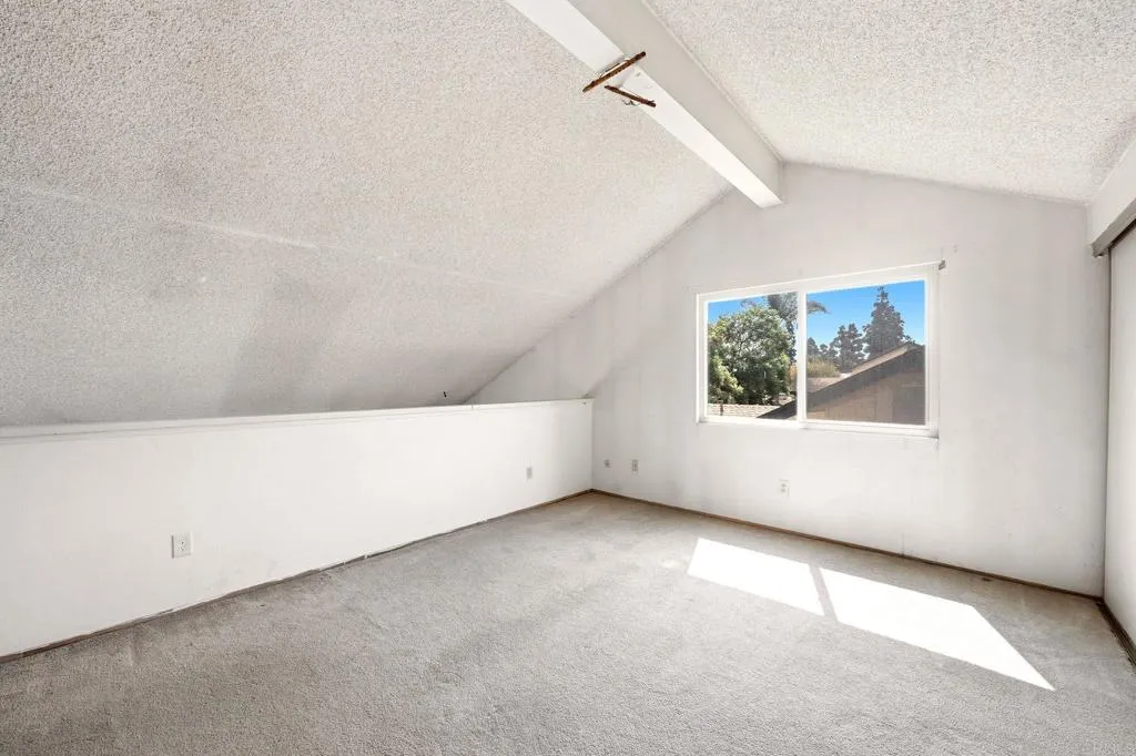 https://cdn.realtyfeed.com/cdn/127/306785560/4ed7aaea973b4f95d829b4ca8e1ca7d9.webp