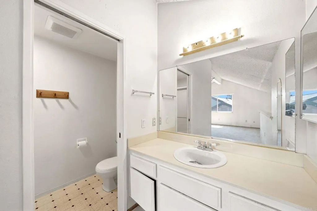 https://cdn.realtyfeed.com/cdn/127/306785560/66bc7a2092d16245443d0c4b6d89d62c.webp