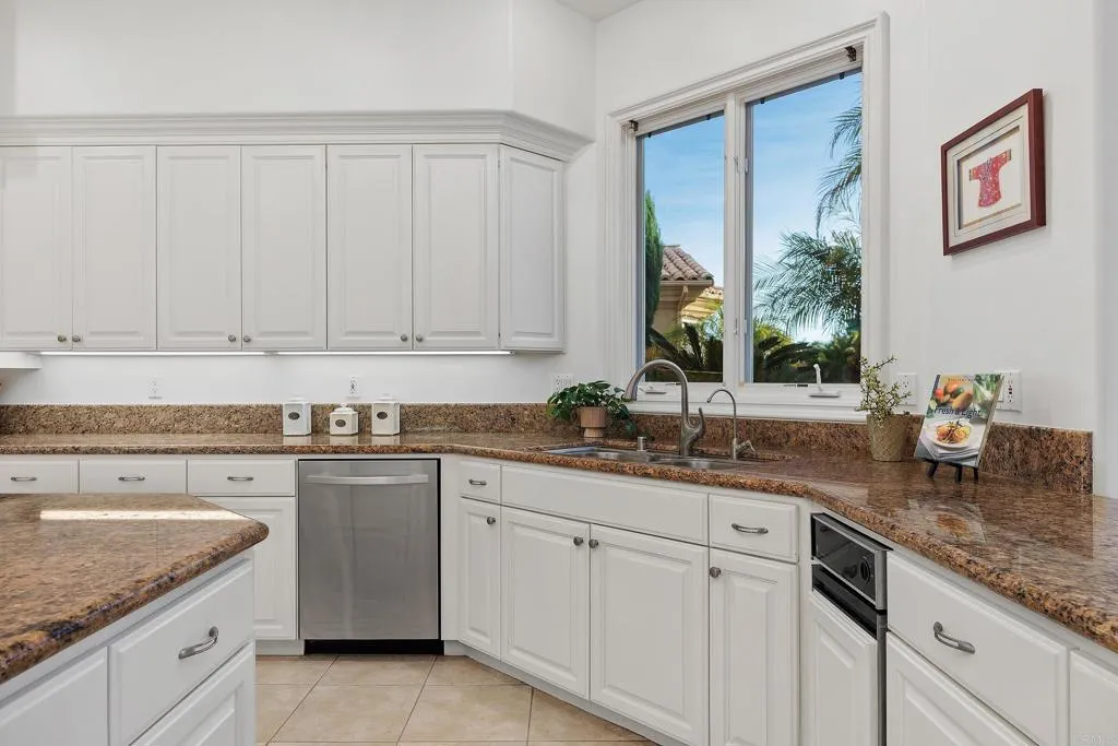 https://cdn.realtyfeed.com/cdn/127/306785567/7cb15c342623507a708437a309ef41a8.webp