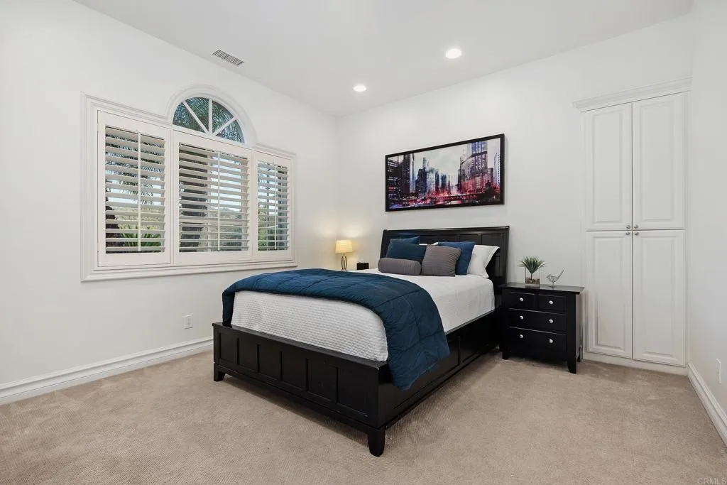 https://cdn.realtyfeed.com/cdn/127/306785567/b0610f0aa8bb522bdac7e429cef2fbd5.webp