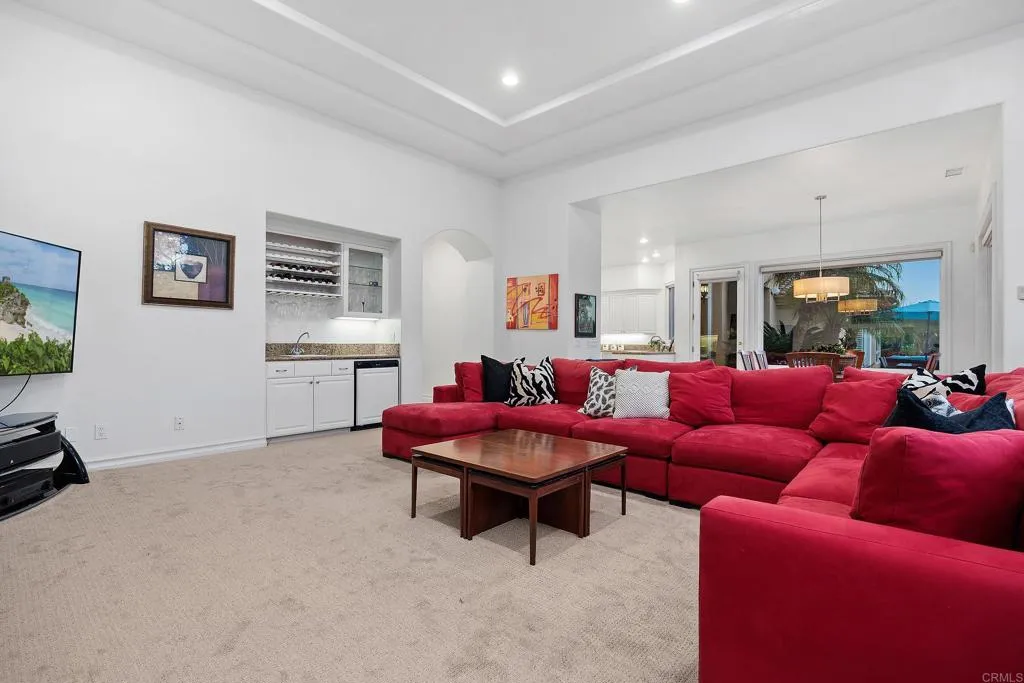https://cdn.realtyfeed.com/cdn/127/306785567/b5c45c8748db0f6cb85bd7e4ef45afcf.webp