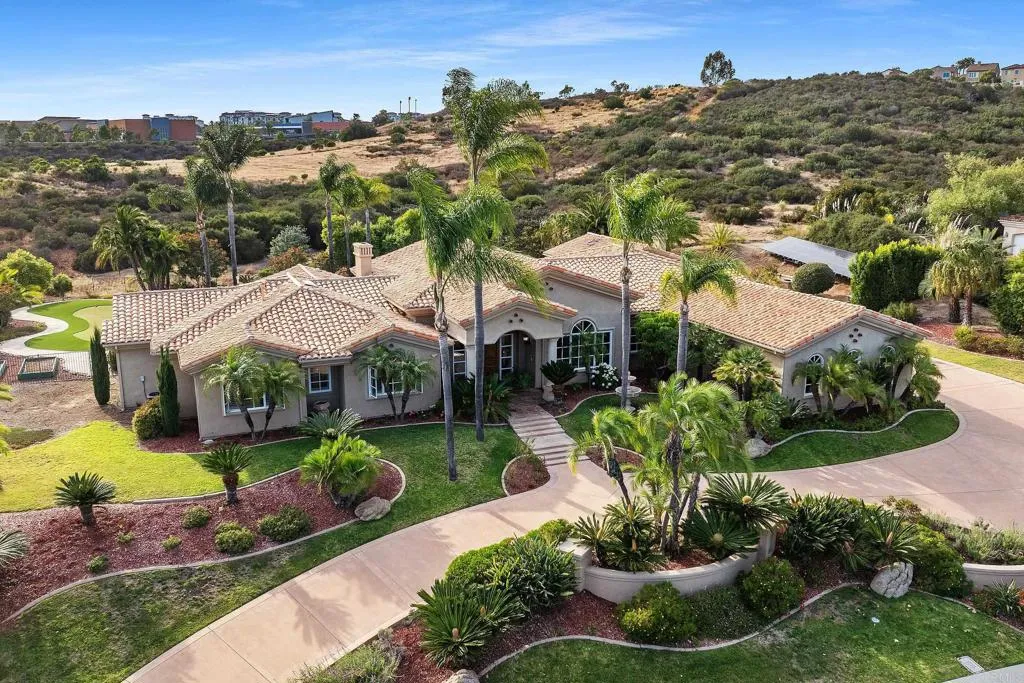 https://cdn.realtyfeed.com/cdn/127/306785567/f49ed0b12ed37796bd1b284cc27f653f.webp