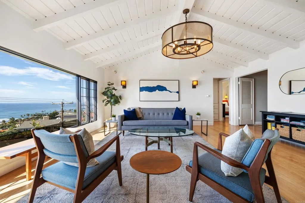 https://cdn.realtyfeed.com/cdn/127/306785572/26649920eab8c8e7a4b64f1981cf7fc9.webp
