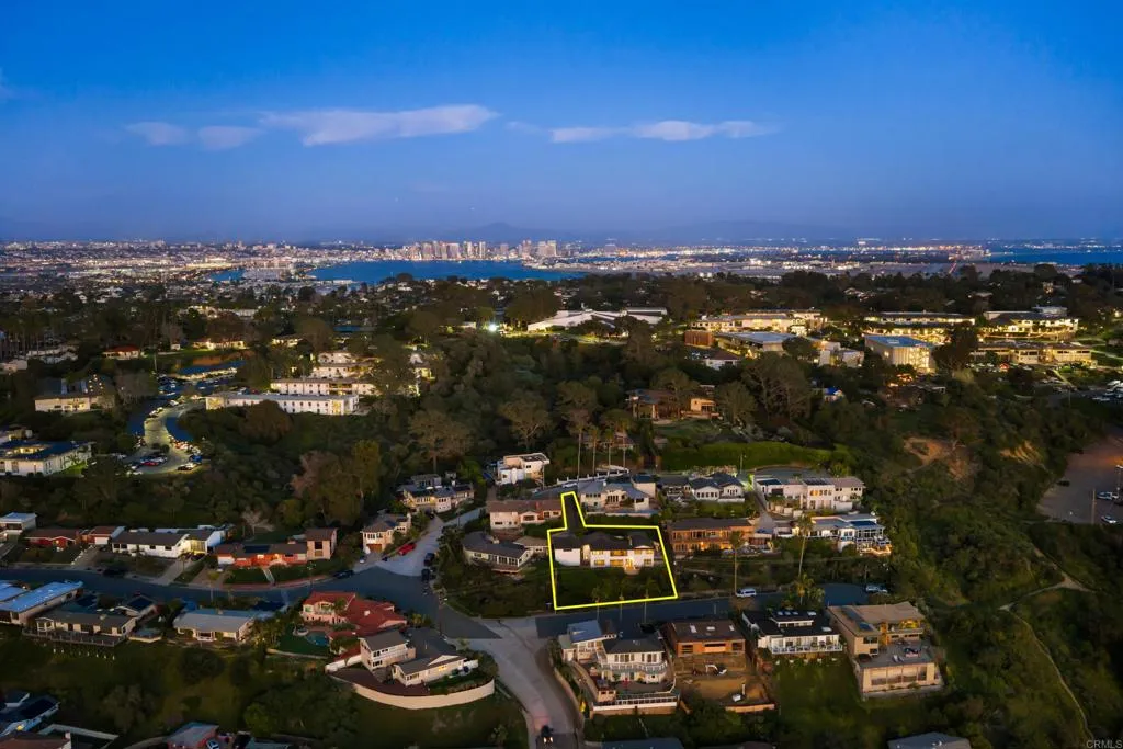 https://cdn.realtyfeed.com/cdn/127/306785572/49a0462fdcc0107ae08ed8ebbfd957b3.webp