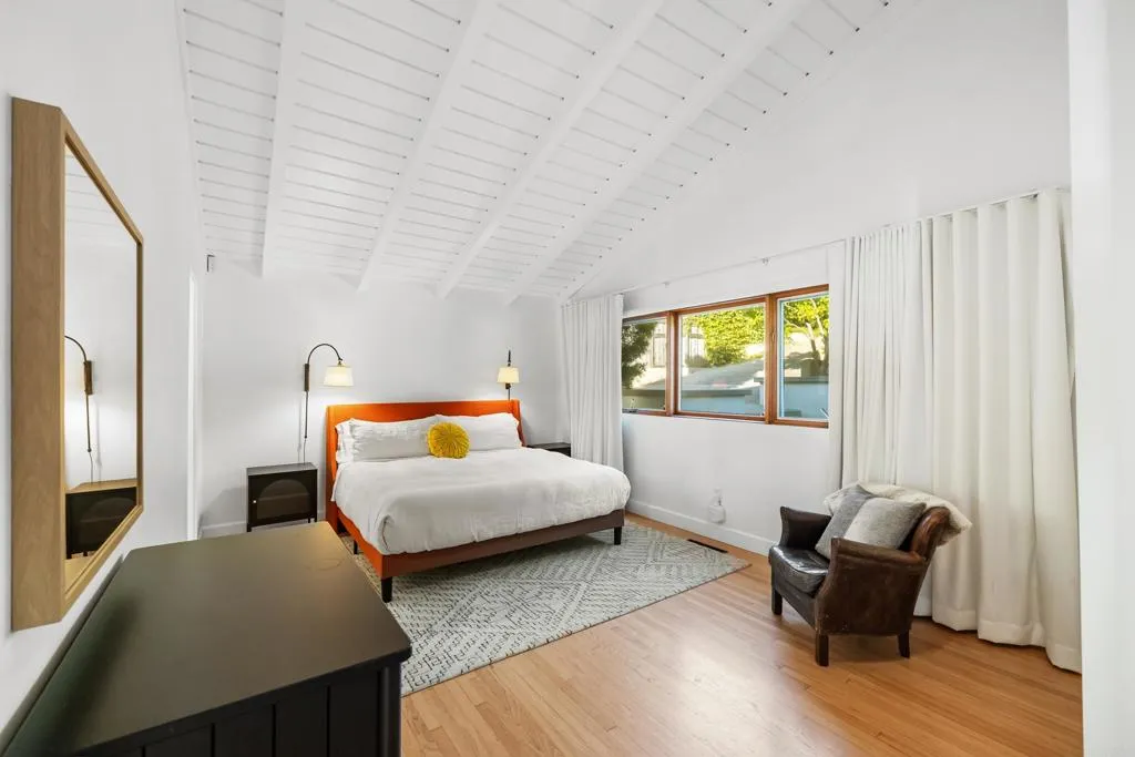 https://cdn.realtyfeed.com/cdn/127/306785572/aa4b26fcf9f7ab7e75ea42946a1eaa92.webp