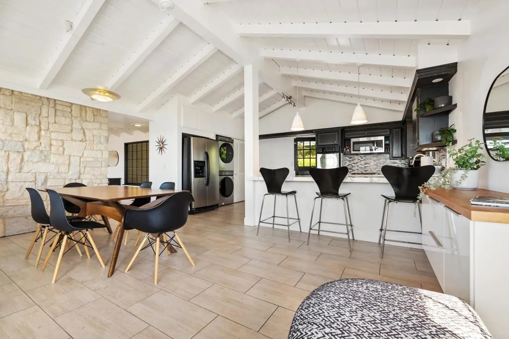 https://cdn.realtyfeed.com/cdn/127/306785572/c368e5705bbcba0a224d09cd9e828d9e.webp