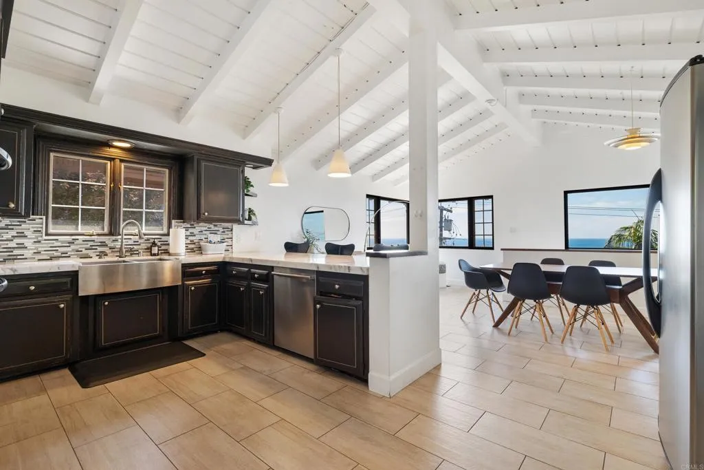 https://cdn.realtyfeed.com/cdn/127/306785572/ef1f2934c0499e71c8552fb7fcc7777f.webp