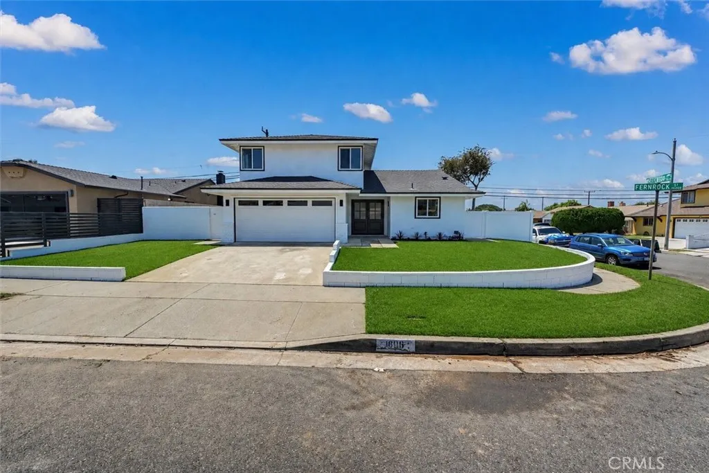 1606 E Fernrock