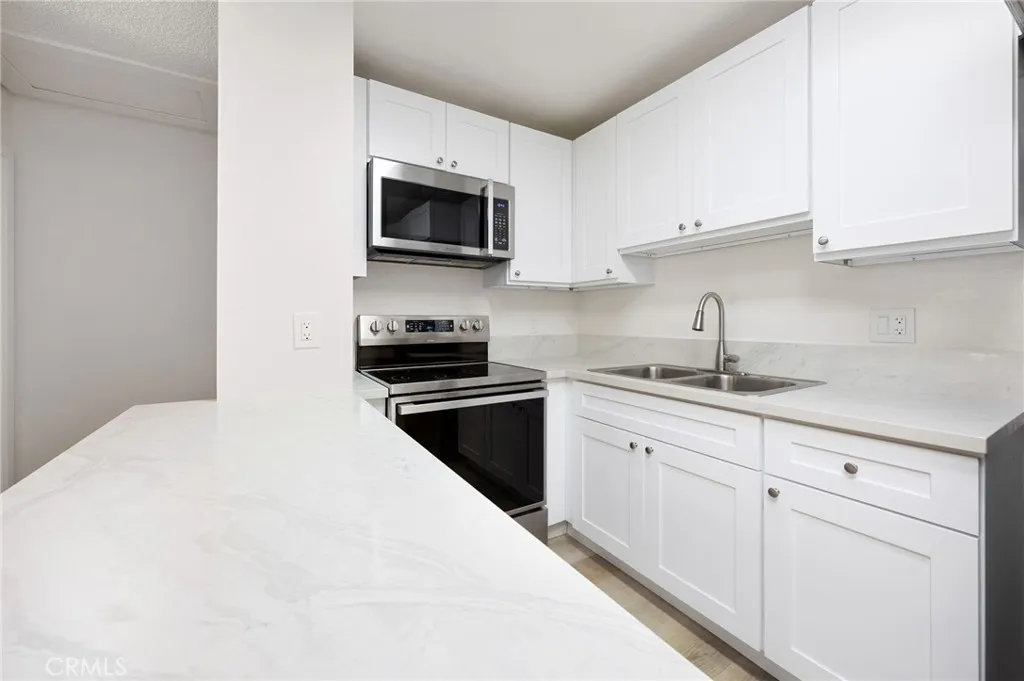 Photo #8: SW26169450 Listing: Photo #8