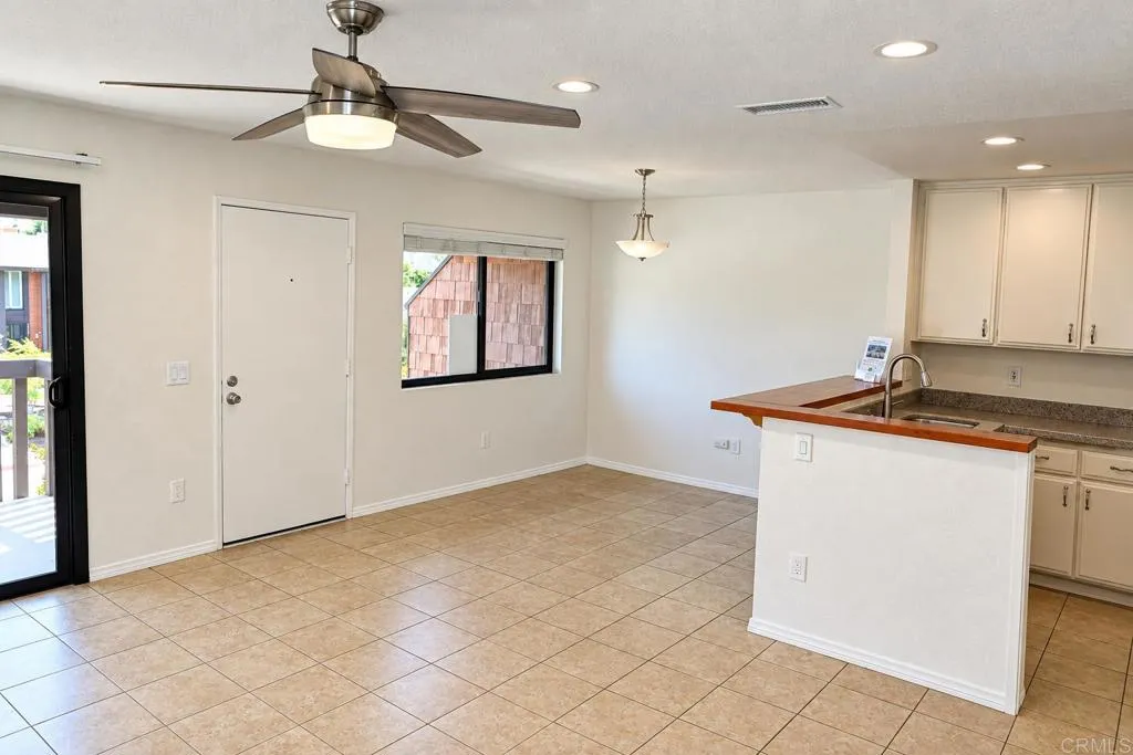 https://cdn.realtyfeed.com/cdn/127/306785605/536d562719d5fc37b75ffe67c379498d.webp