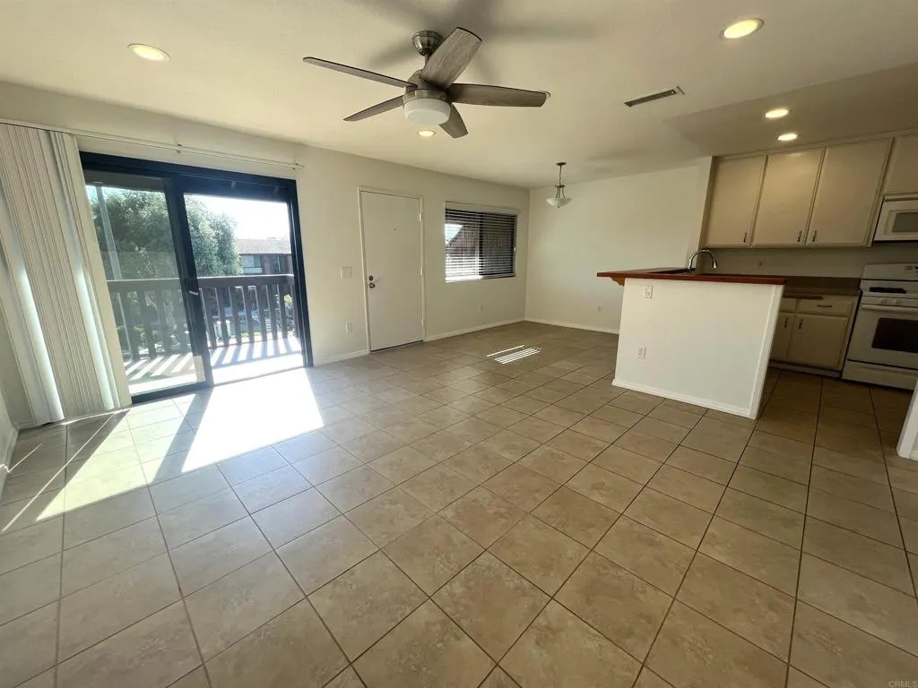 https://cdn.realtyfeed.com/cdn/127/306785605/a1143df1b99d4c1292e74c815282df71.webp