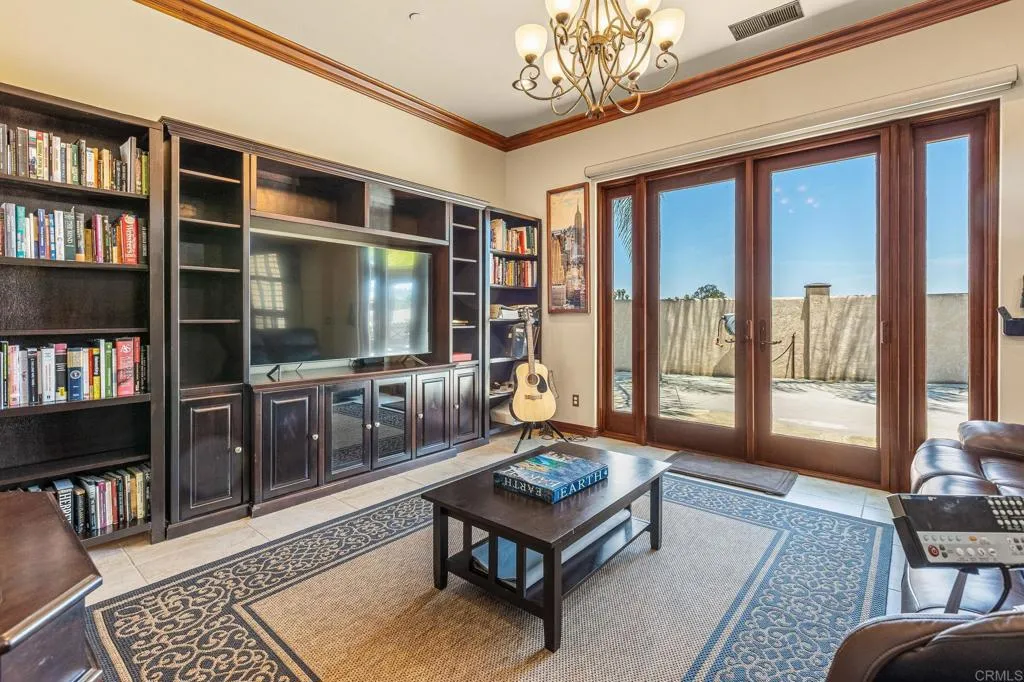 https://cdn.realtyfeed.com/cdn/127/306785695/359c844d1f9595389a02a569620789a8.webp
