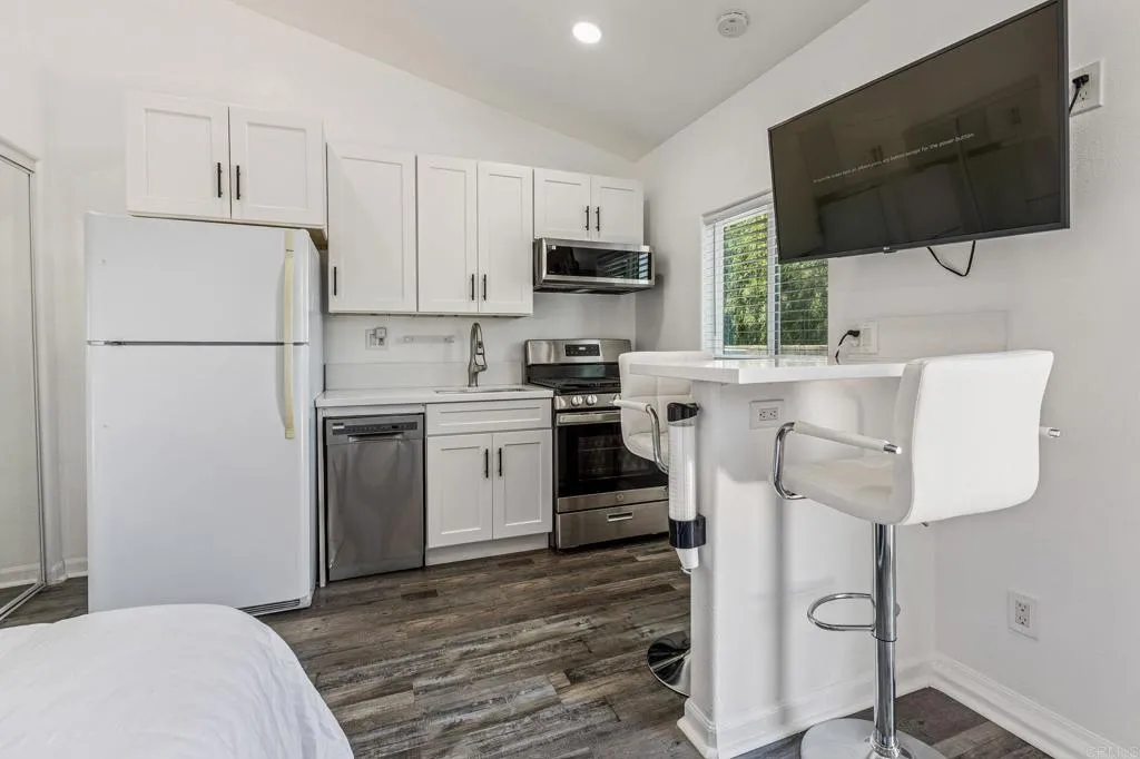https://cdn.realtyfeed.com/cdn/127/306785695/ab2416baa66007e59431bf21bcfd9ebd.webp