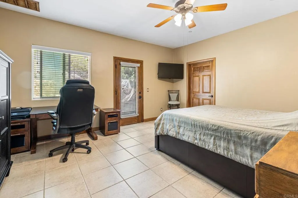 https://cdn.realtyfeed.com/cdn/127/306785695/c2862ecb14cc4f6bc1ea2ef71bdf0661.webp