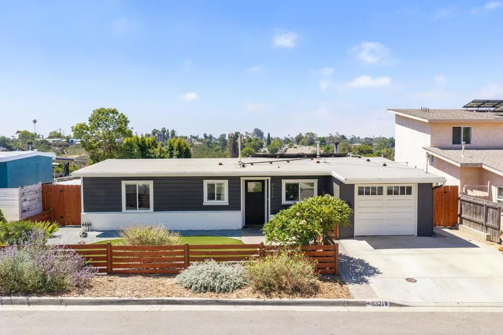 https://cdn.realtyfeed.com/cdn/127/306785706/3e091ddfb6aaedf95d9f47c760b6dbee.webp